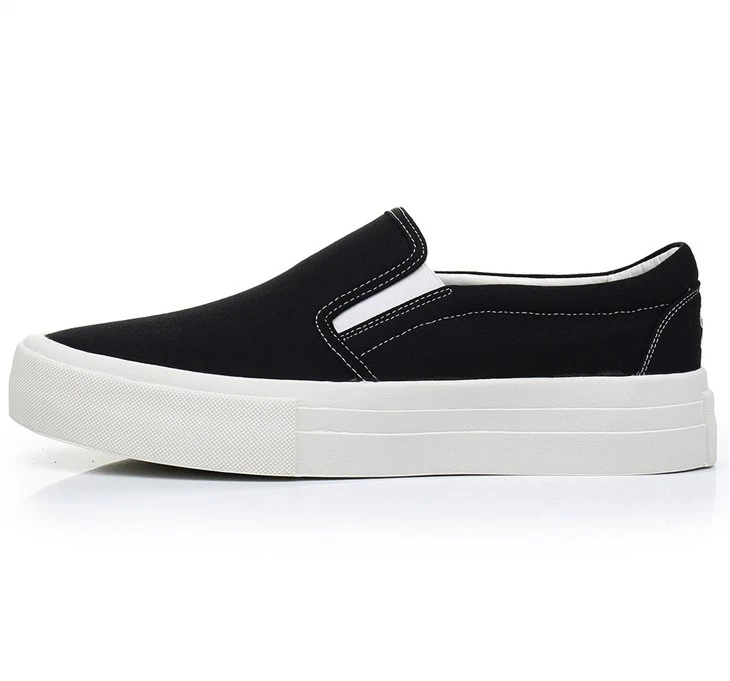 OEM Slip On Style Plain White and Black Canvas Sneakers Walking Style Shoes for men and women