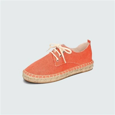 Esistono espadrillas con dettagli intrecciati?