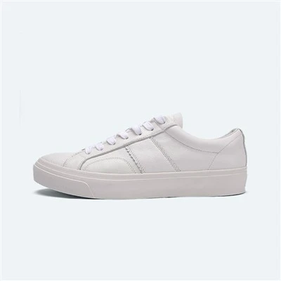 Sneaker bianca da uomo in stile classico da passeggio